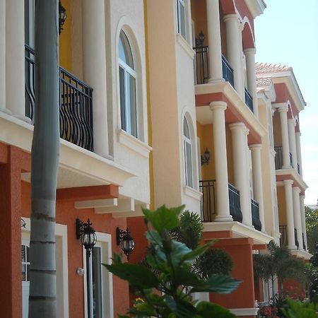 Mediterranean Three Story Beach Townhouse Сейнт Пийт Бийч Екстериор снимка
