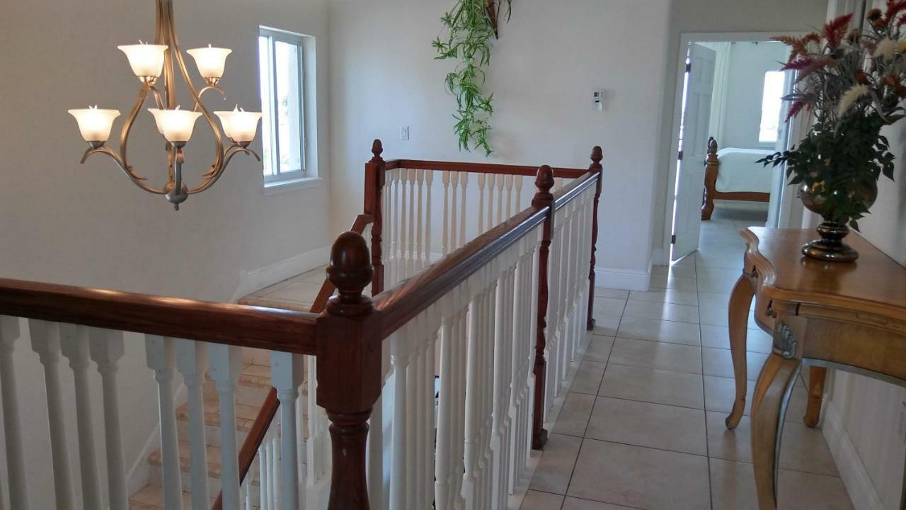 Mediterranean Three Story Beach Townhouse Сейнт Пийт Бийч Екстериор снимка
