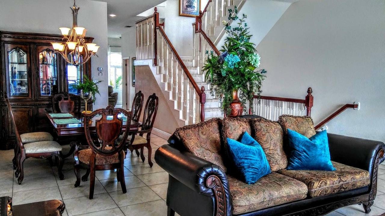 Mediterranean Three Story Beach Townhouse Сейнт Пийт Бийч Екстериор снимка